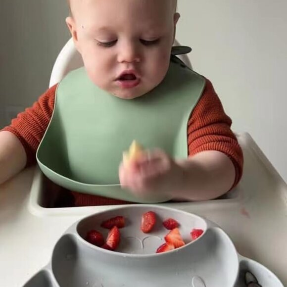 Adjustable Waterproof Silicone Bibs for Toddlers - Easy Clean & Stylish 3-Pack - Picture 2 of 9